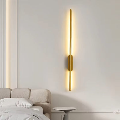 Nordic Vertical Wall Lamp